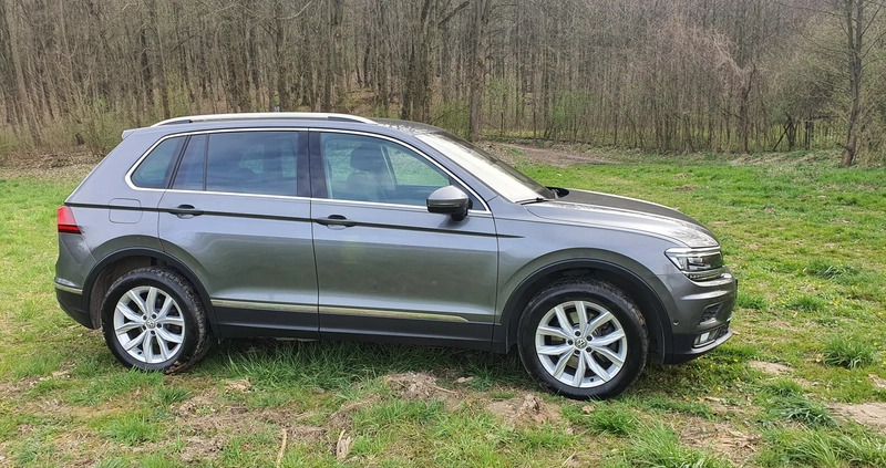 Volkswagen Tiguan cena 90500 przebieg: 148869, rok produkcji 2017 z Garwolin małe 154